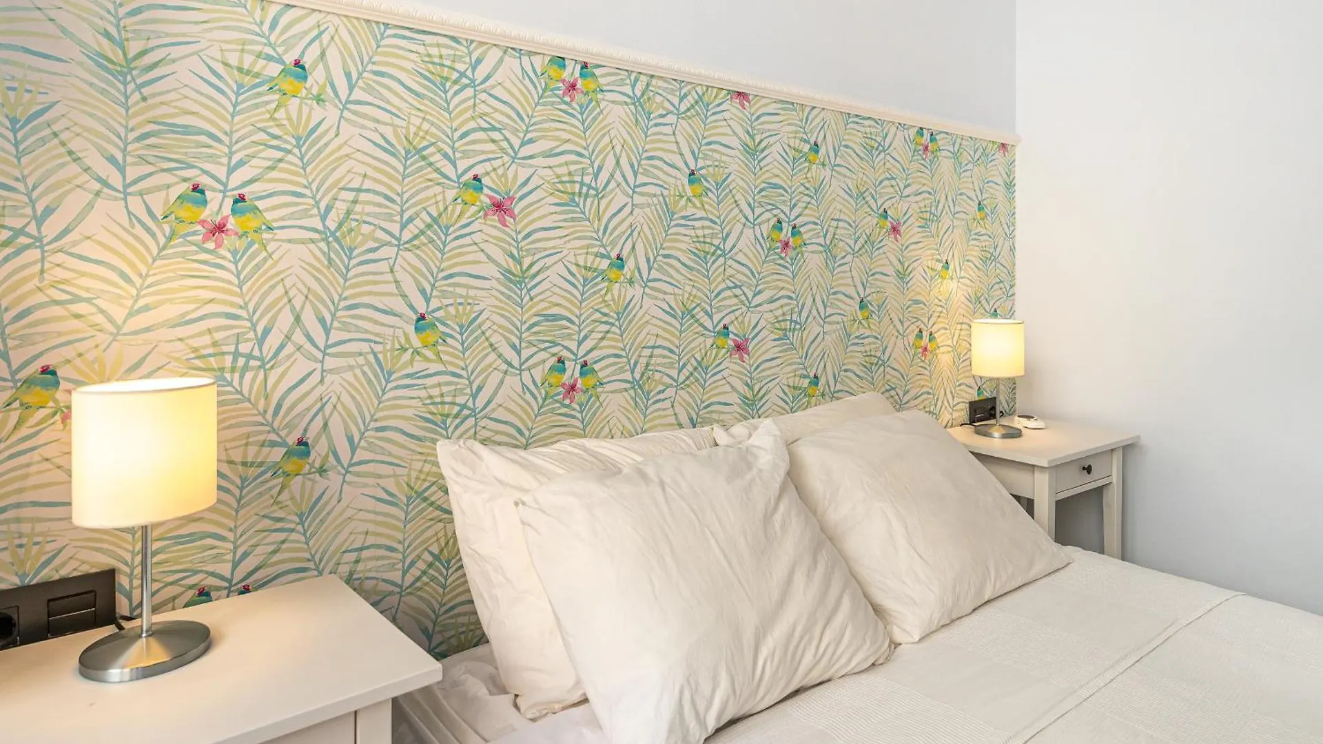 Dona Elvira Carreteria Apartment Malaga